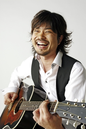 作曲を担当する松本哲也さん